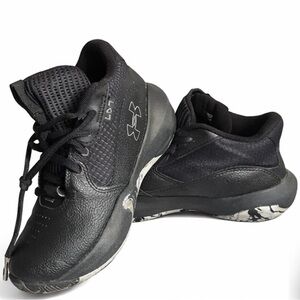 Under Armour Men’s Black Athletic Trainers with Marbled Sole